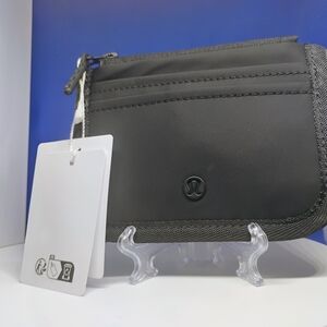 Lululemon Black Lightweight Zippered Card Holder True Identity NWT